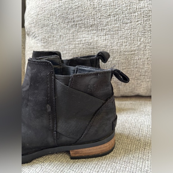 Sorel Emelie Chelsea size 6.5 - Picture 5 of 6